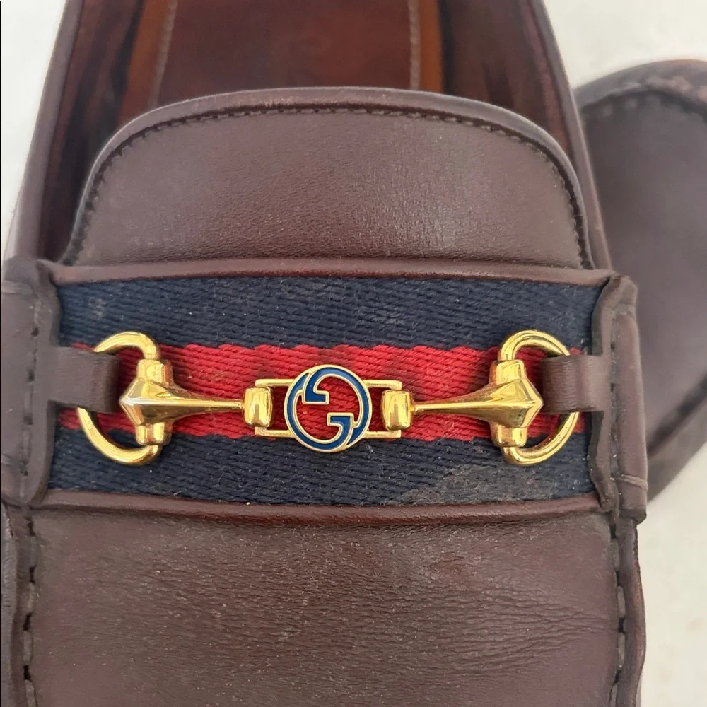 Gucci Men's Dark Brown Loafers with Gold Accent - Picture 9 of 9